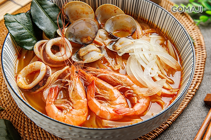 泰式酸辣海鮮湯河粉
