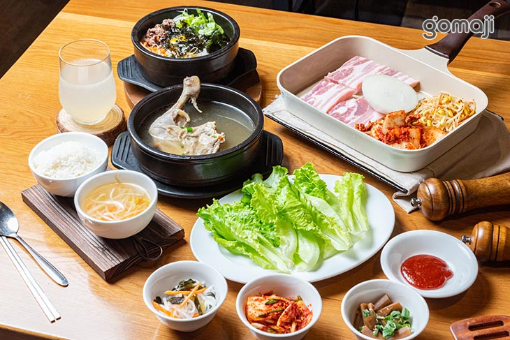 B.不客氣!兩人沒吃飽可以再買一張!單人好享受韓式雅舍大方套餐