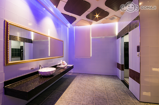 尊爵汽車雙人房