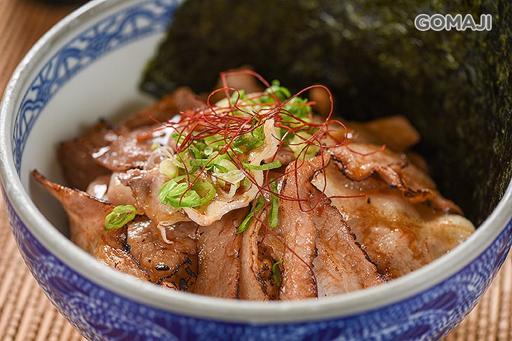 炙燒豬五花丼