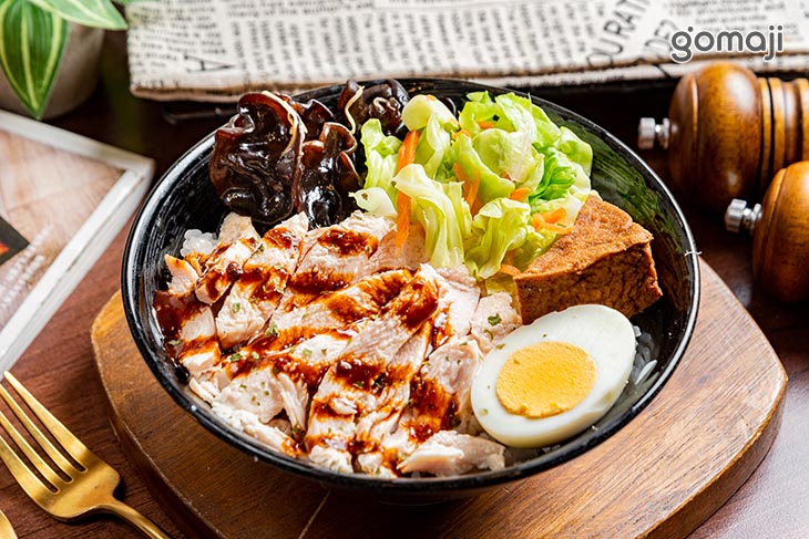 川味麻辣雞肉飯