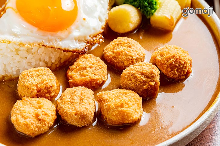 雞米花咖哩飯