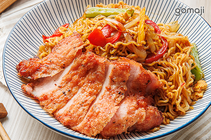 XO醬豬扒公仔麵