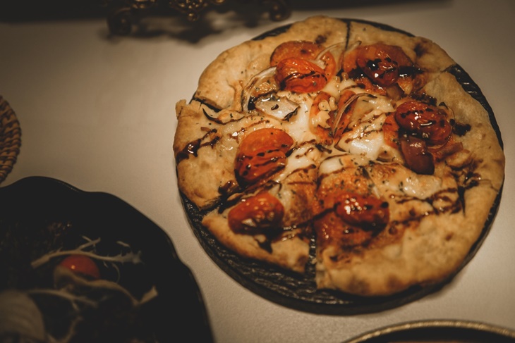 西班牙的夕陽羅馬薄脆比薩