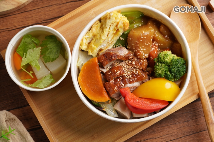 咖哩鴨丼