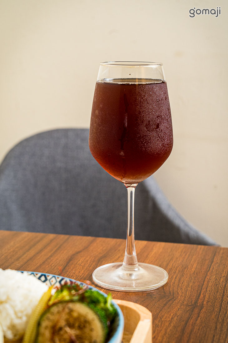 台採紅茶