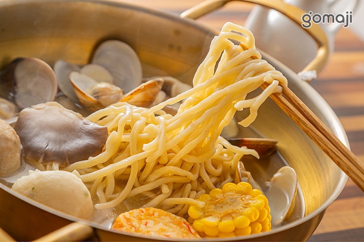 九隻白蝦海鮮麵