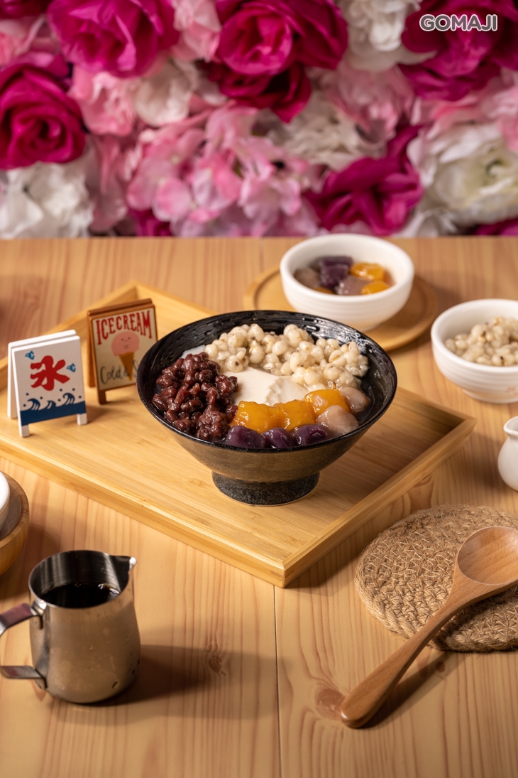 人氣豆花-醇厚黑糖豆花一份 + 配料任選三種