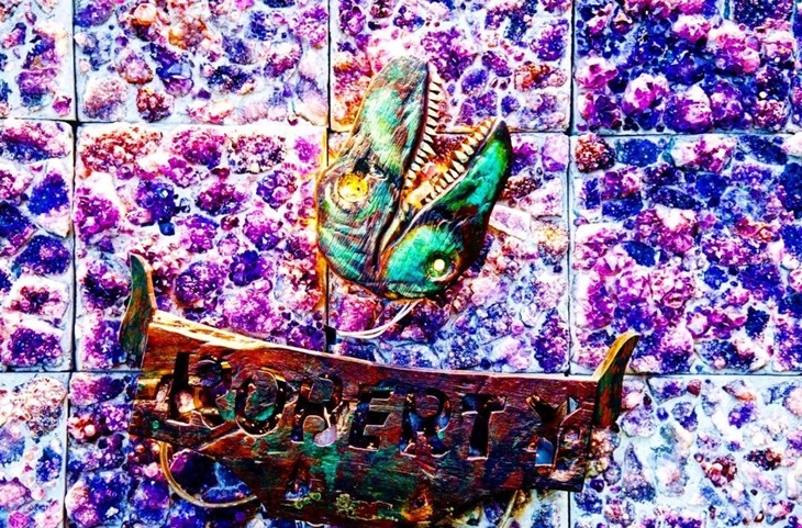 Robert Y 廢墟羅浮宮-暴龍館 