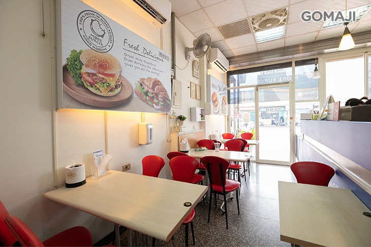 墨爾漢堡(中壢中華店)環境