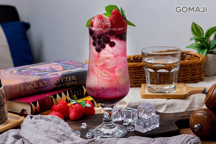 莓莓果果氣泡飲 