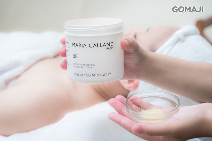 肩頸舒壓按摩 + 手部舒痠按摩