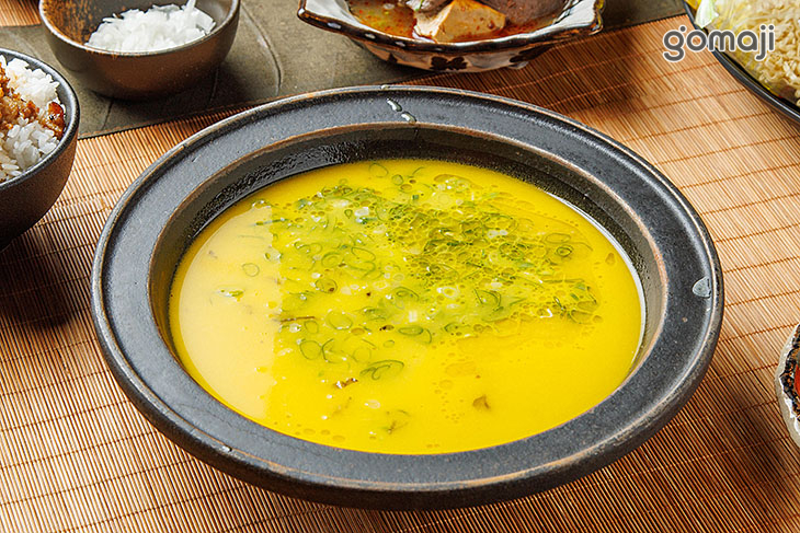 酸菜濃郁鍋-經典海鮮拼盤