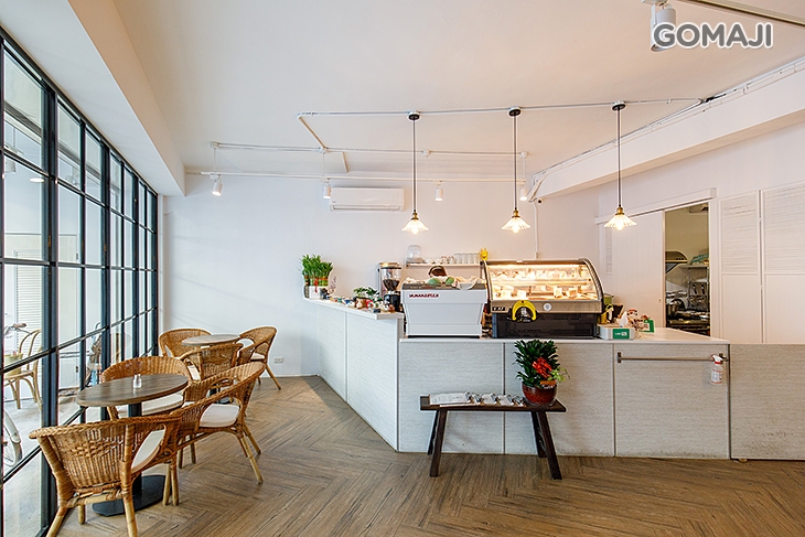 W2 Cafe & Restaurant