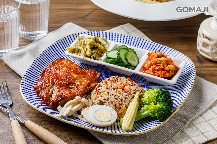 蒜香鮮嫩雞腿排飯
