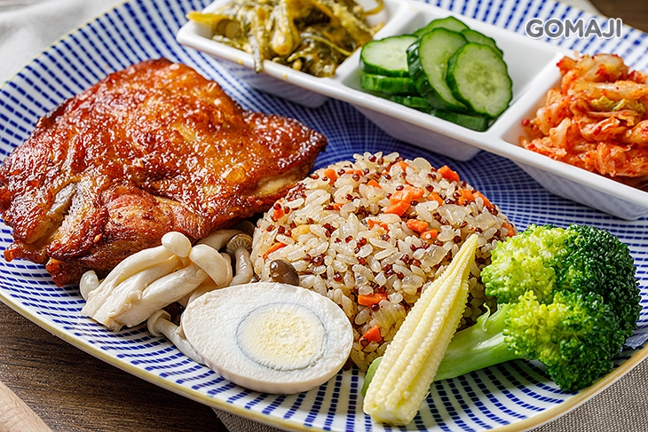 蒜香鮮嫩雞腿排飯