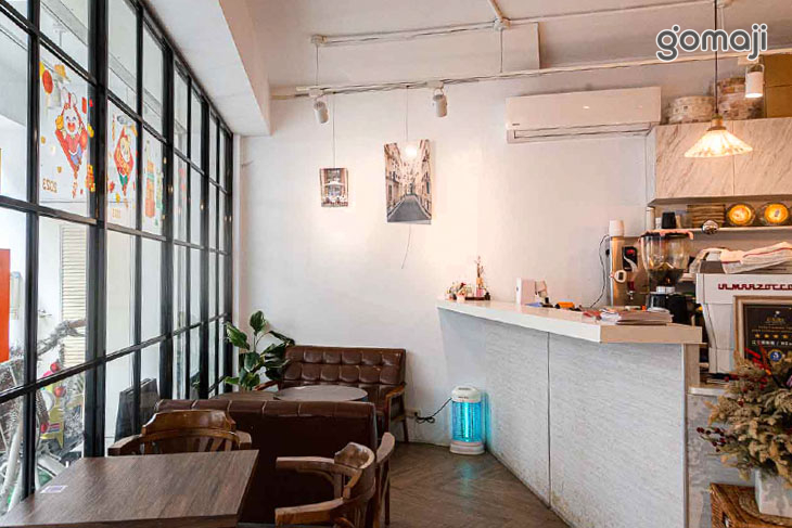 W2 Cafe & Restaurant