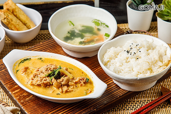 椰香黃咖哩(牛肉) 