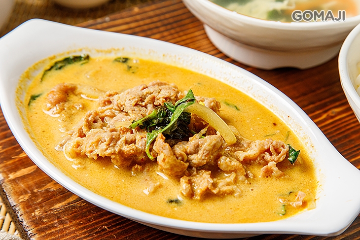 椰香黃咖哩(牛肉) 