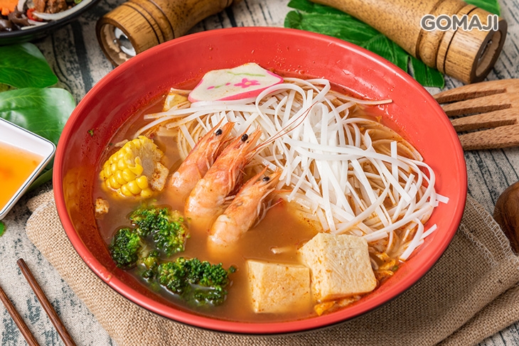 椰香海鮮湯河粉 