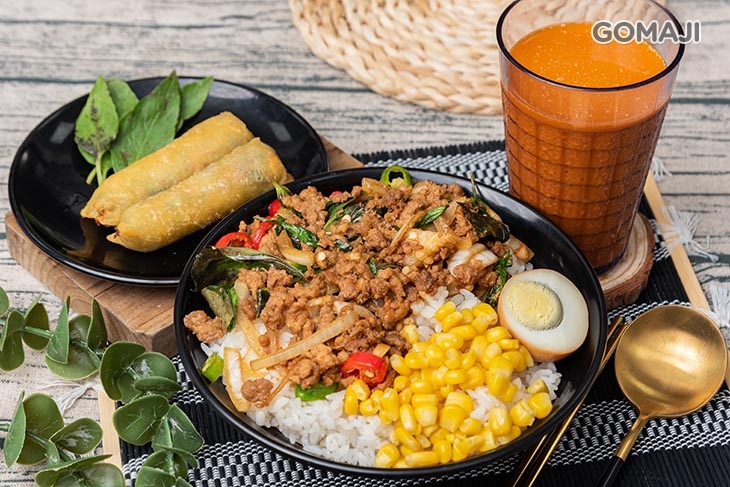 暹羅香辣豬肉拌飯