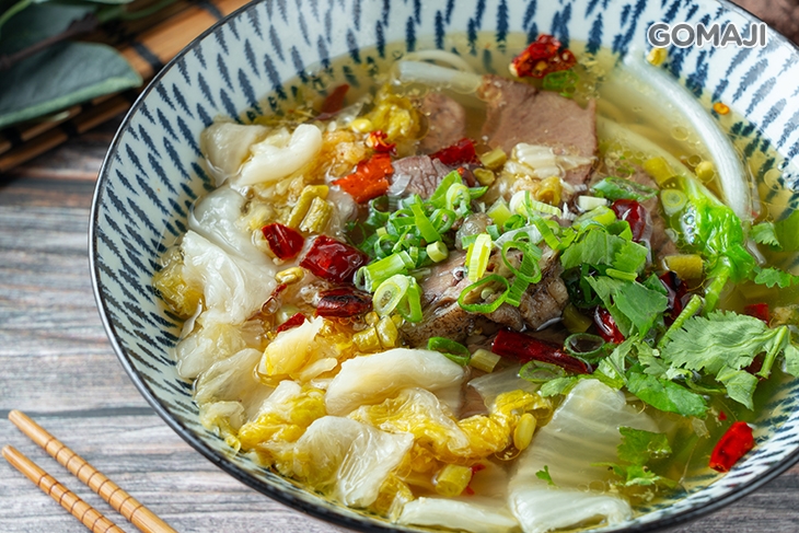 秘醰酸白菜牛肉麵