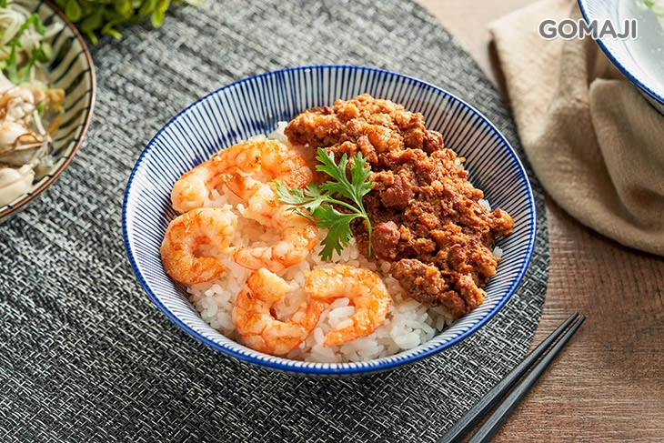 蝦仁滷肉飯 