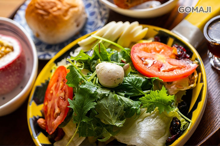 紐澳良雞翅熱沙拉