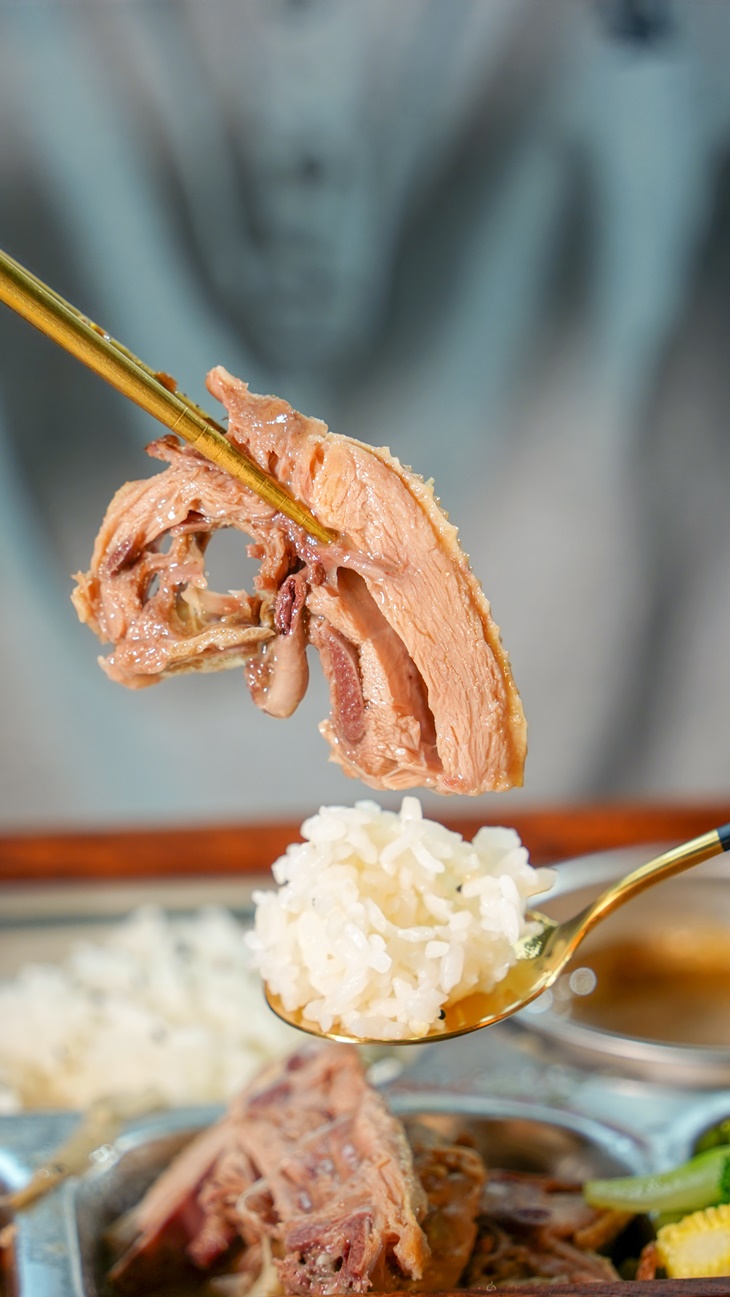  麻油燜鴨招牌飯