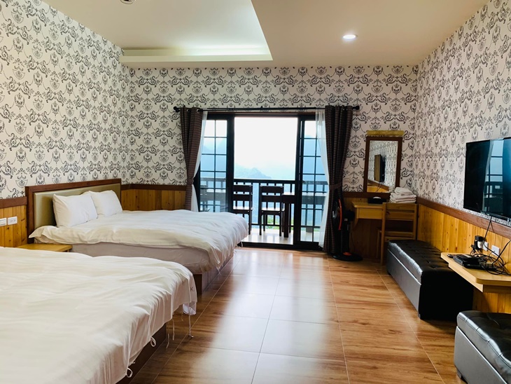 迦南木屋四人房