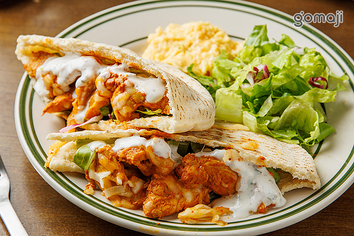 香料優格雞-口袋餅