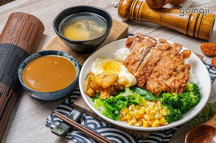 台式炸豬排咖哩飯