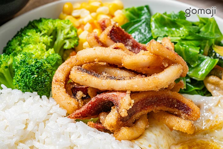 香酥魷魚咖哩飯