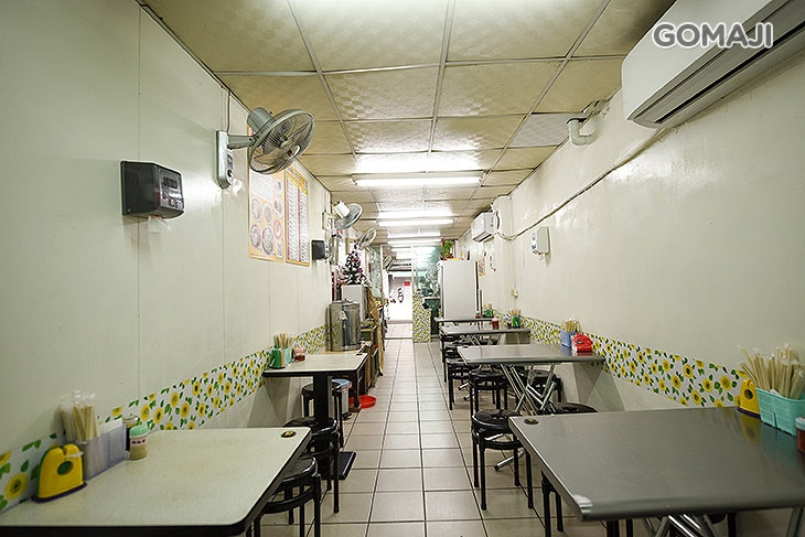 清湯掛麵小吃店