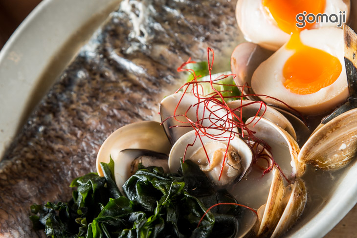 巨無霸清燉蛤蜊鱸魚拉麵