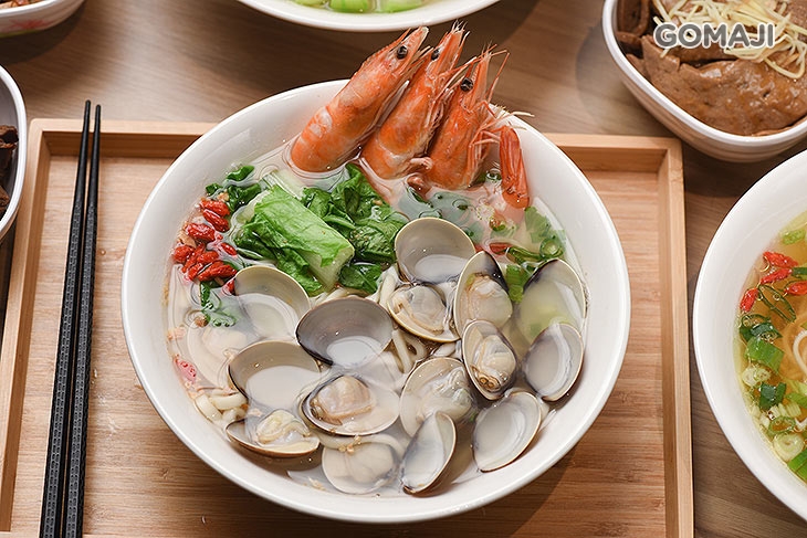 鮮蝦蛤蜊麵