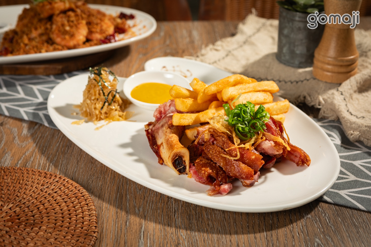 德國酸菜烤豬腳