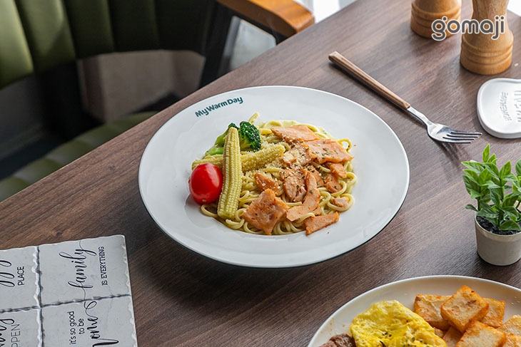 青醬雞肉義大利麵