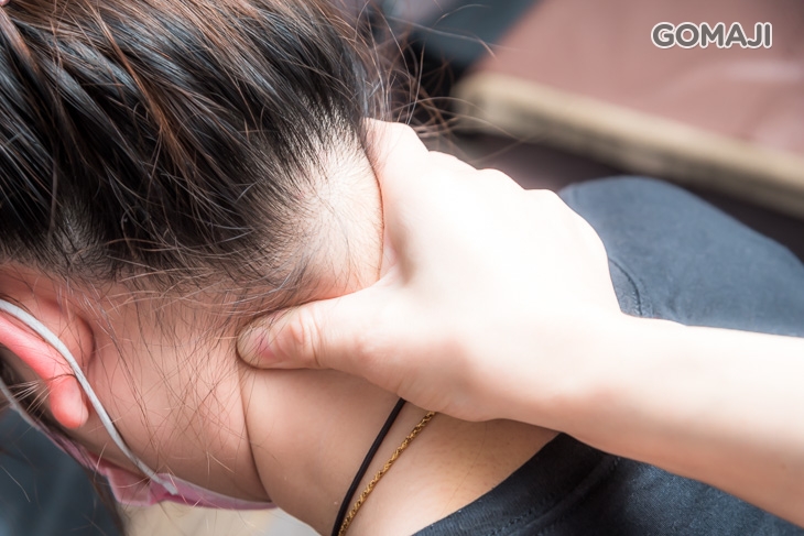 精油海鹽泡腳(含頭肩頸按摩)