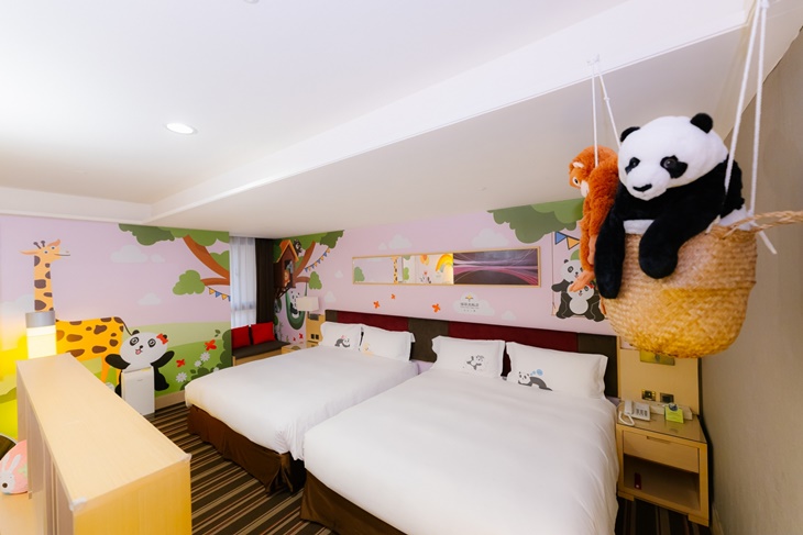 貓熊主題房