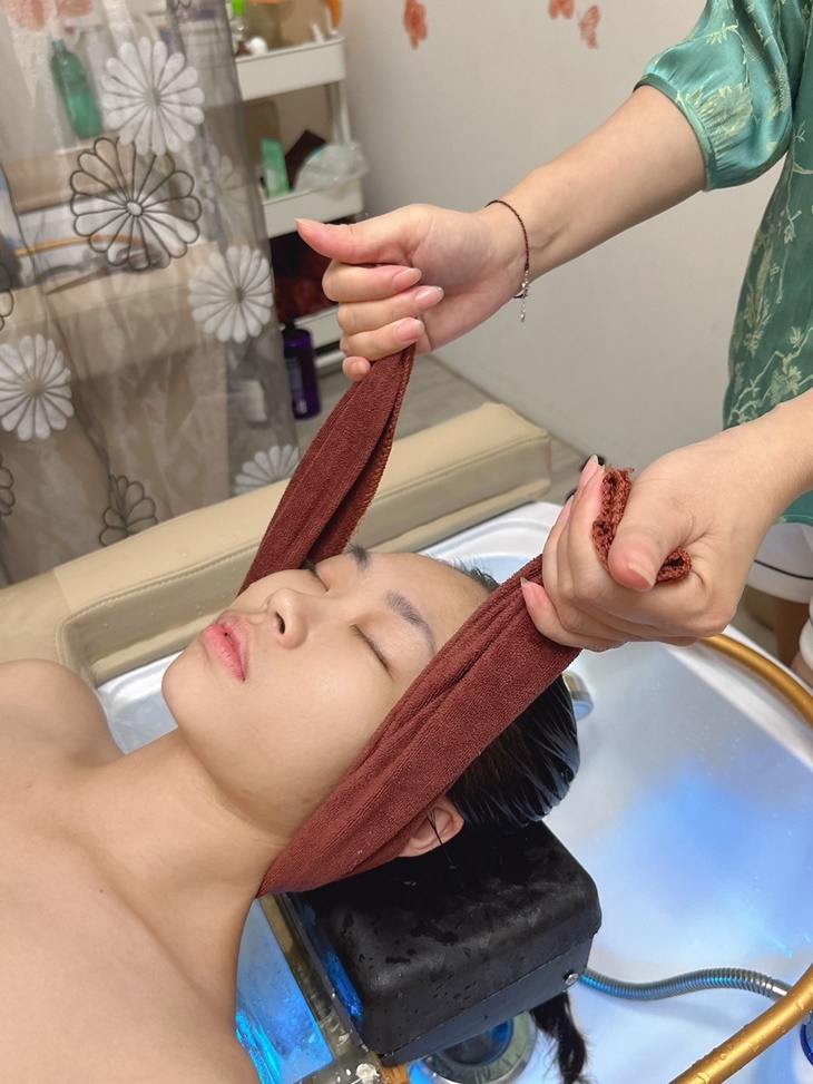 脖肩頸熱拉