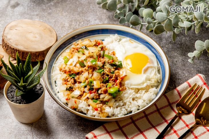 泰式打拋豬肉飯/麵 