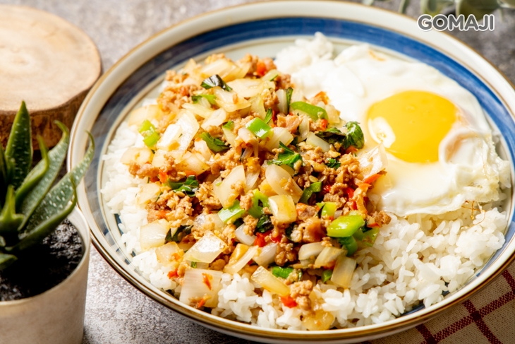 泰式打拋豬肉飯/麵 