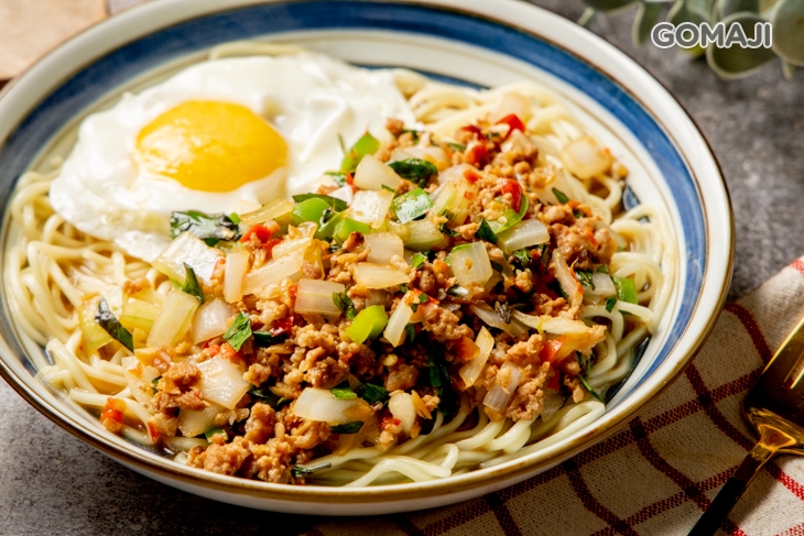 泰式打拋豬肉飯/麵 