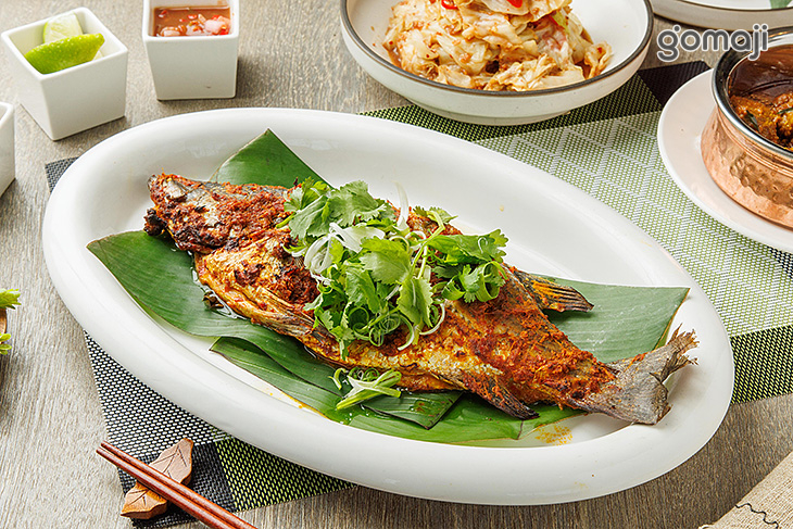 椰薑黃醬烤鱸魚