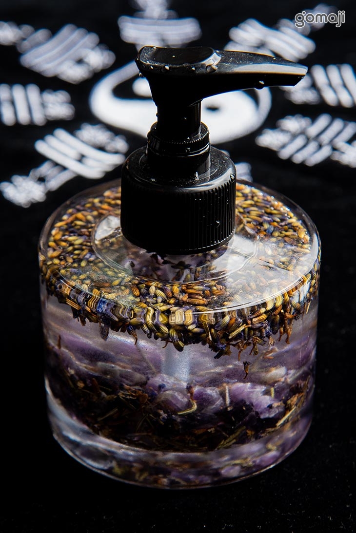 色彩、礦石、植物三效合一按摩油