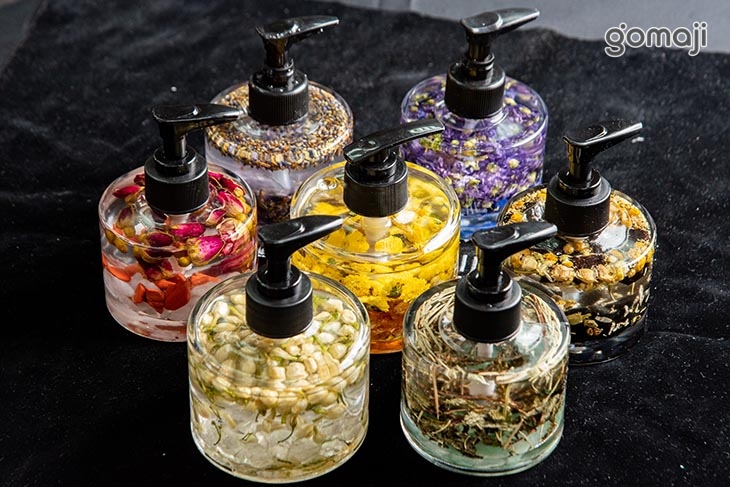 色彩、礦石、植物三效合一按摩油