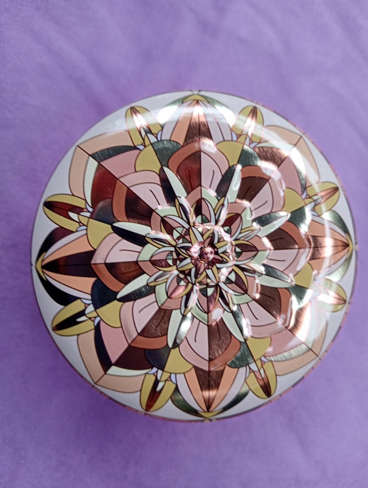 浮雕曼陀螺太陽金