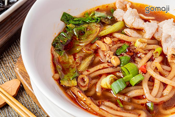 鴨血酸辣湯粉條