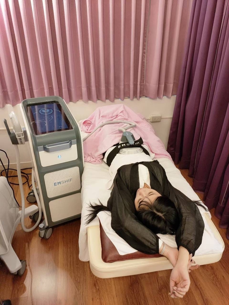 腹部線條緊實磁力肌動縮腹